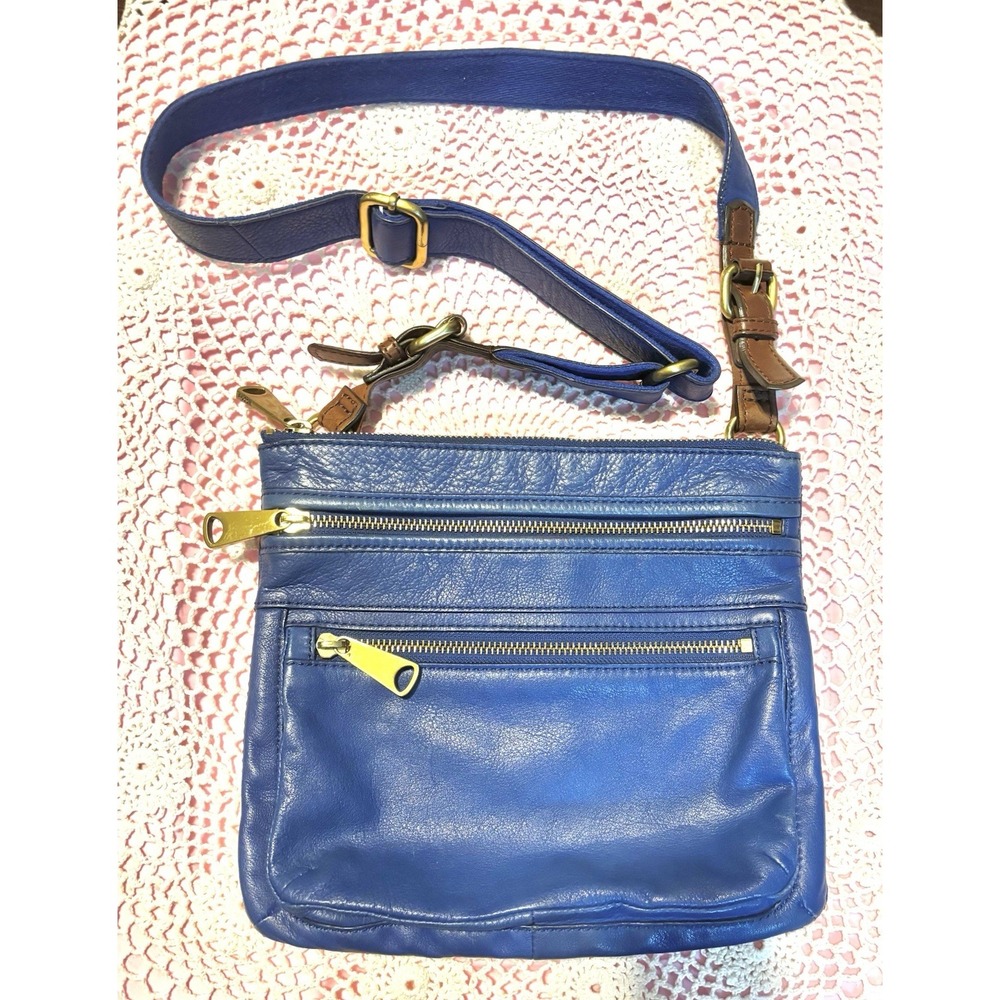 pre owned, Leather Fossil Bag (blue) great condition
